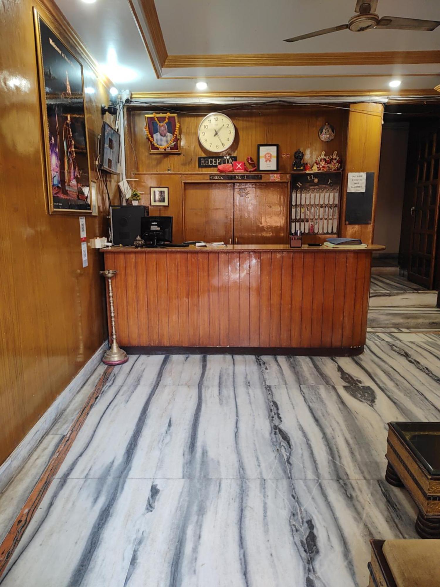 ורנאסי Hotel Divya מראה חיצוני תמונה